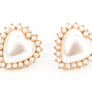 Pearl Heart Stud
