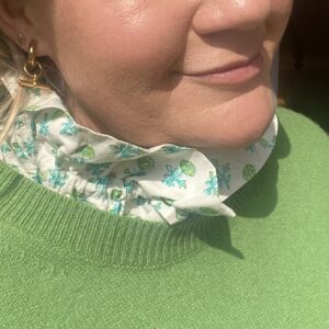 Frilly collar - floral greens